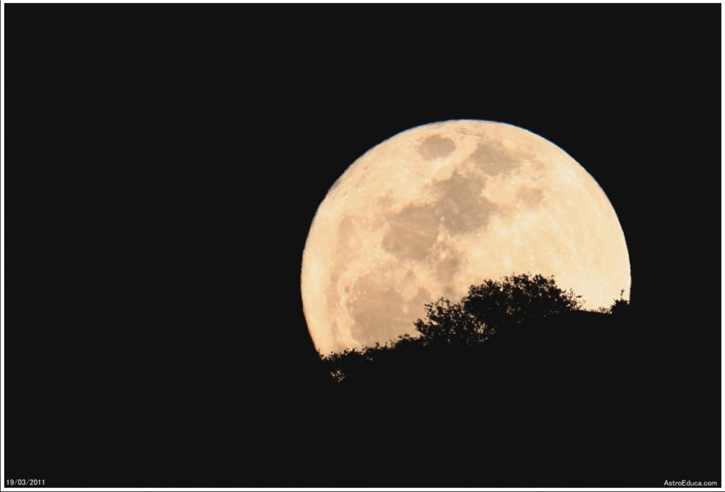  SuperLuna din 23 iunie: Luna plină, mai mare şi mai strălucitoare decât în oricare altă noapte din 2013