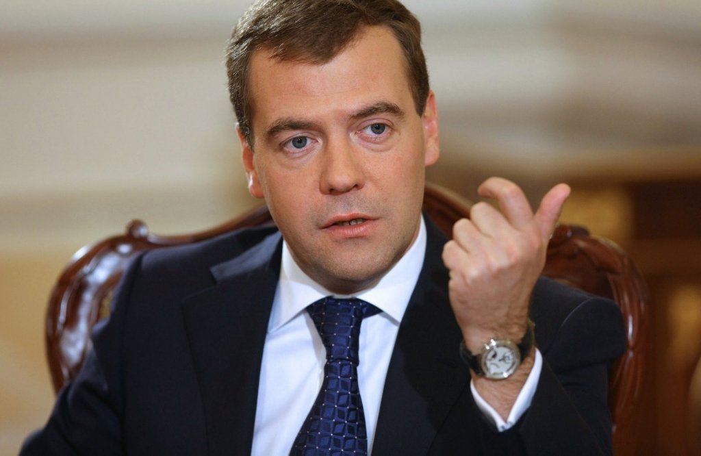 Premierul rus Medvedev: Obama isi incheie mandatul in agonie anti-rusa. RIP