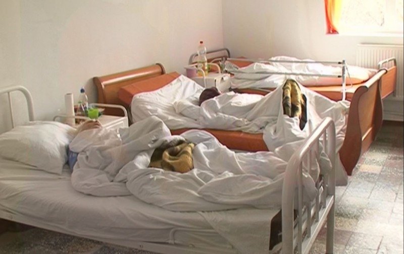 Spitalele rămân cu găuri în buget după tratarea pacienţilor neasiguraţi