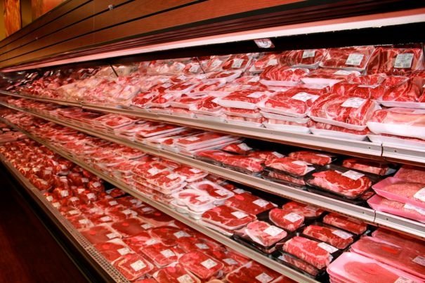  Comercianții de carne congelată, obligaţi să ofere consumatorilor informaţii complete