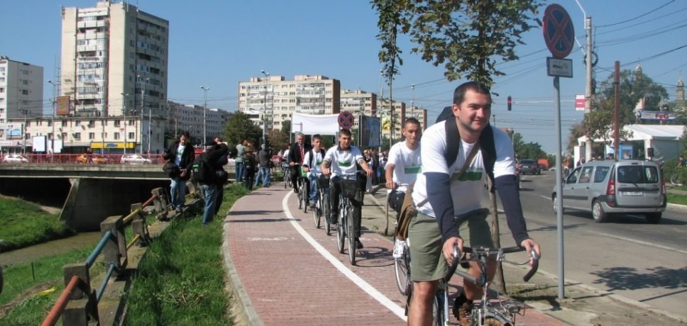  Bicicliştii ieşeni sunt invitaţi mâine la un marş organizat cu ocazia Zilei Poliţiei