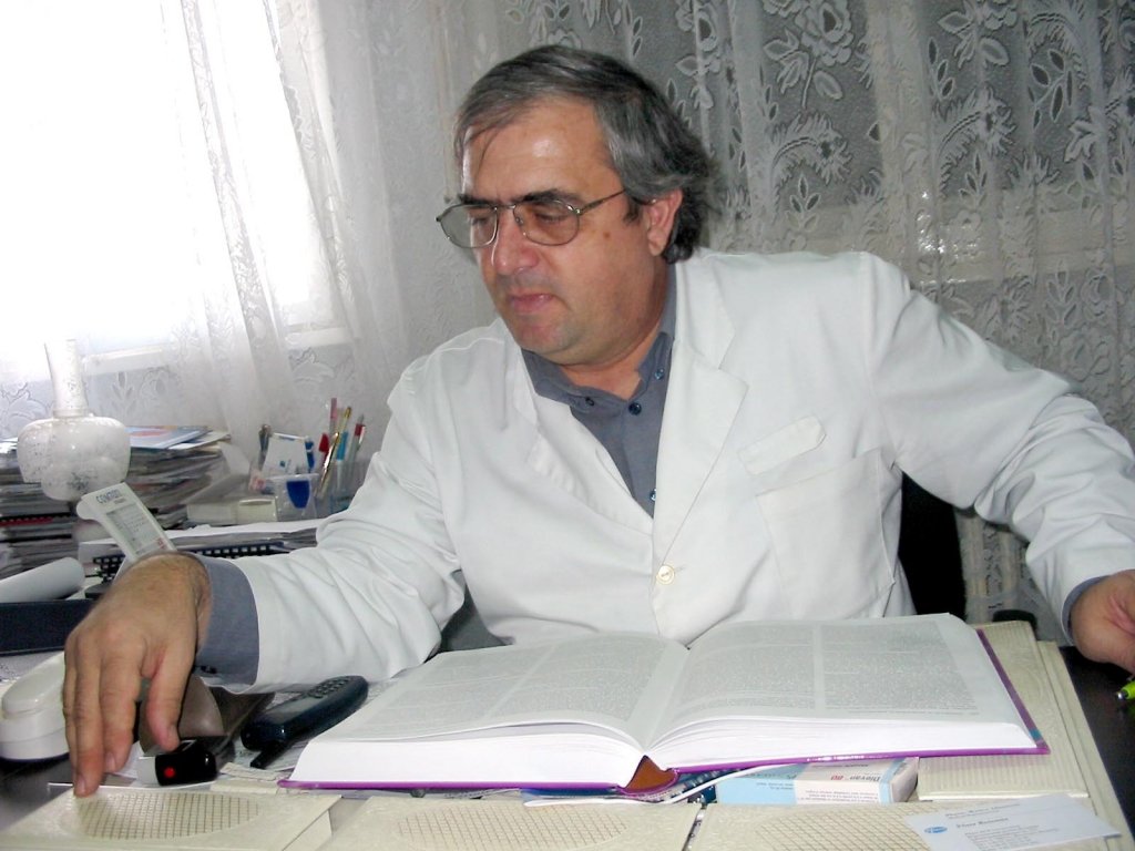  EXCLUSIV: Un renumit medic ieşean a fost găsit decedat în maşina personală în Golăieşti