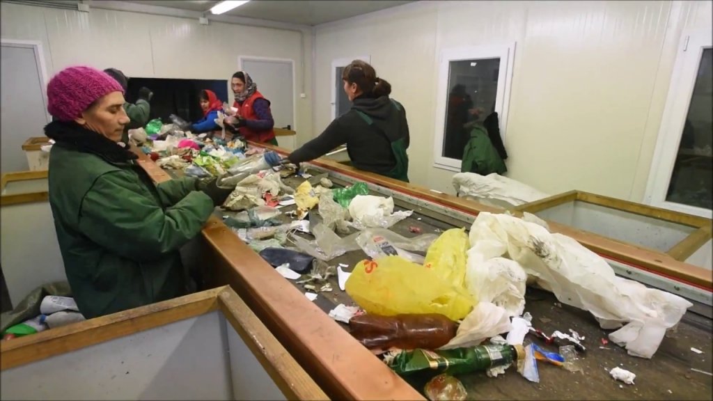 Salubris SA cedează autorităţilor judeţene activitatea de sortare şi compostare a deşeurilor