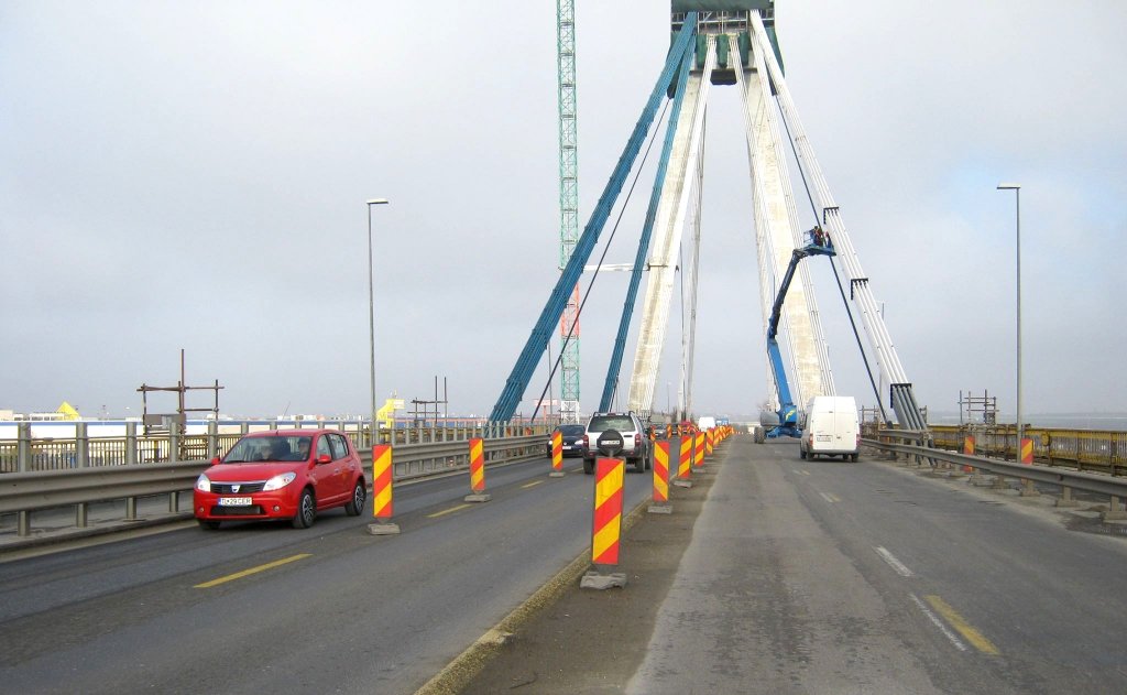  Lucrările la Podul Agigea, din nou întârziate; restricţiile de trafic se menţin până în 5 mai