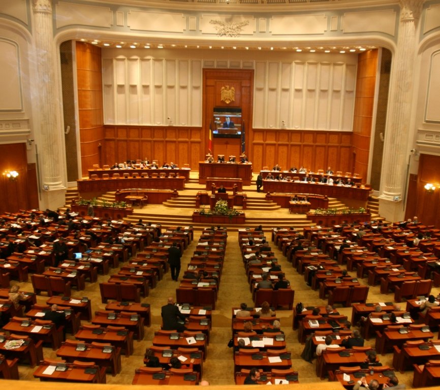  Momente rare: Şedinţă solemnă ieri în Parlament, dedicată Iaşului