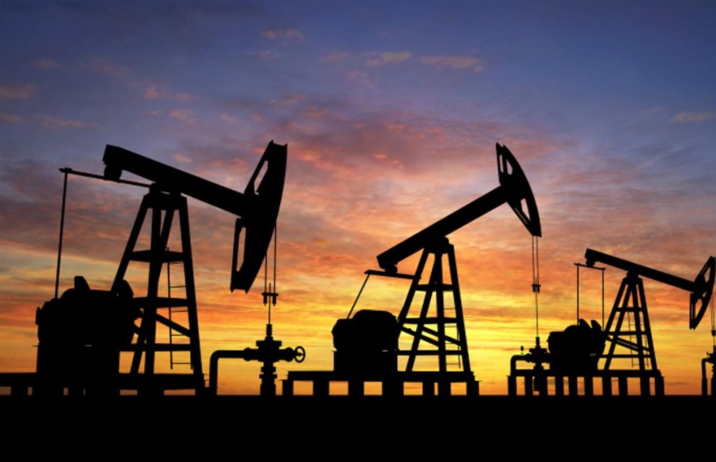  Preţul petrolului creşte, susţinut de aşteptările de prelungire a acordului OPEC de reducere a producţiei