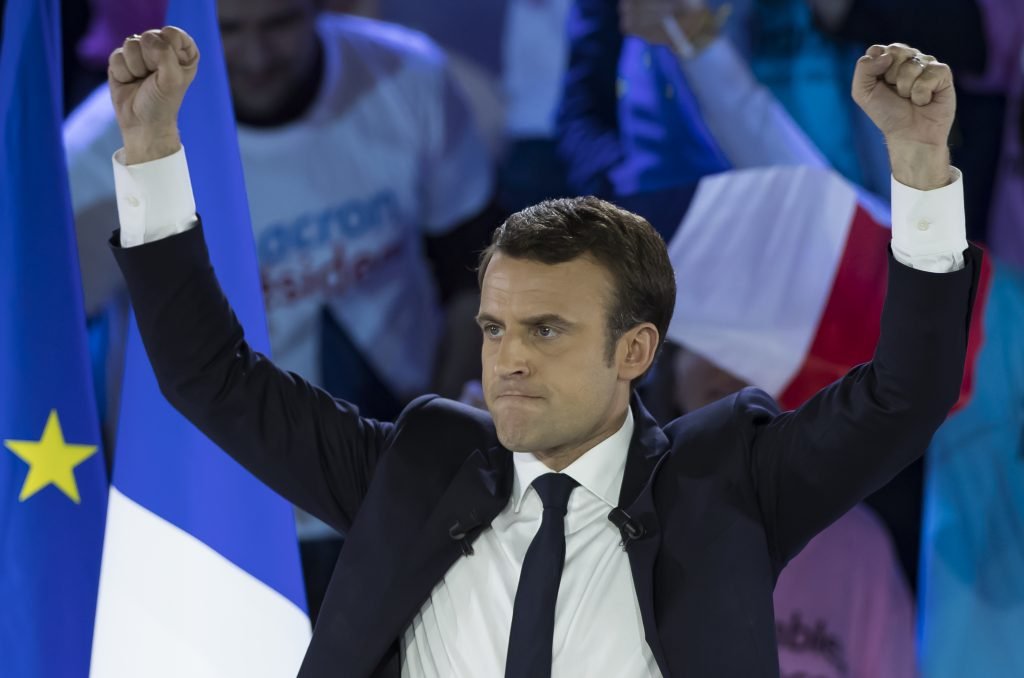  Macron a câştigat cu 88% alegerile, la secţiile de votare deschise în România şi Republica Moldova