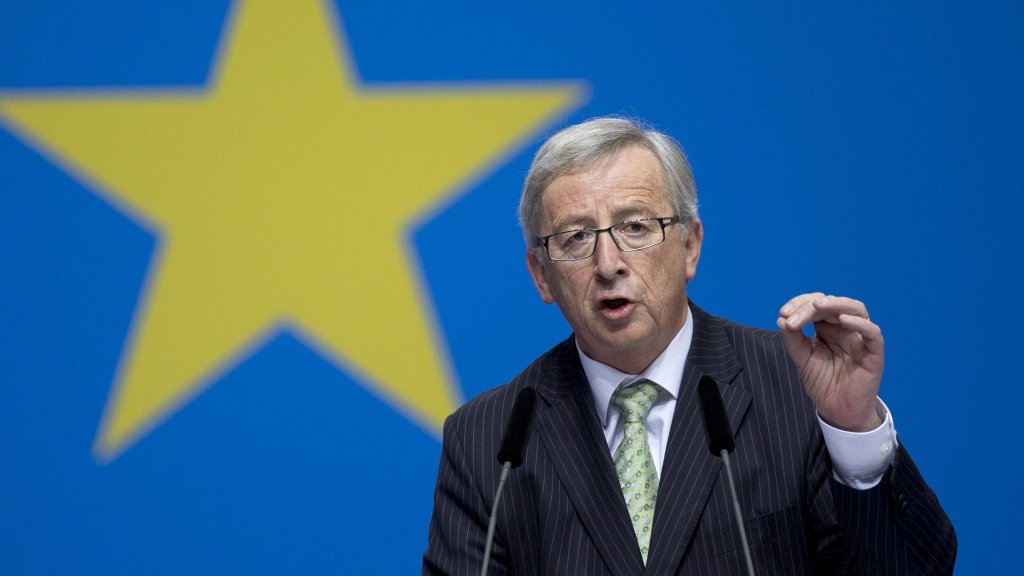  Juncker a fost primit la Palatul Victoria de către premierul Grindeanu în scandările unor protestatari din Piaţa Victoriei
