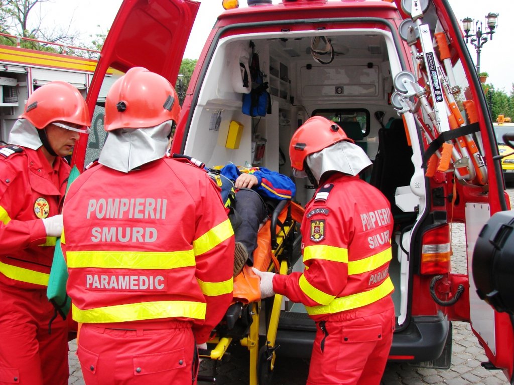  Accident stupid în satul Topile din Valea Seacă: dulap prăbuşit dintr-o căruţă direct în capul unui Italian