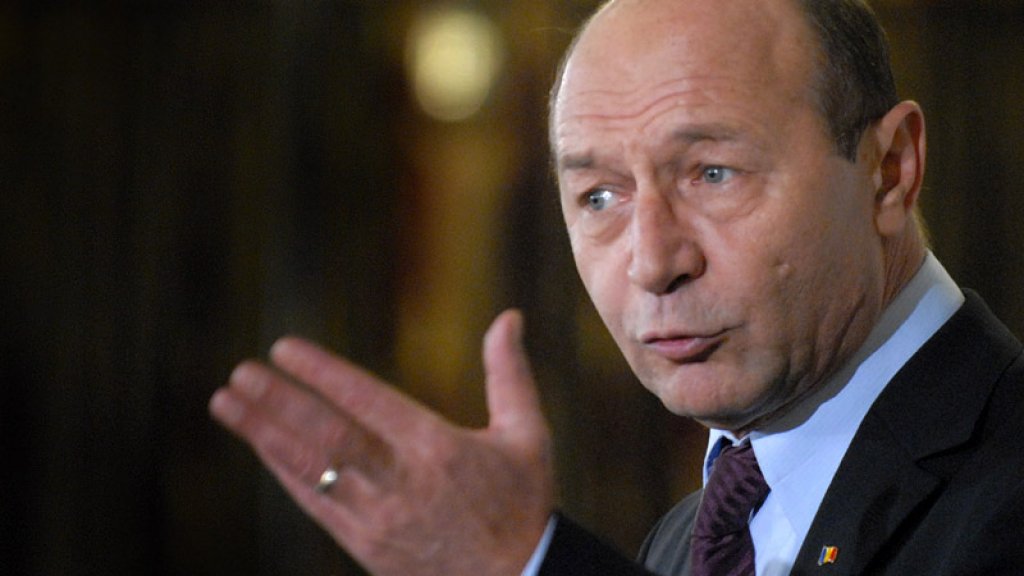  Băsescu despre Legea DGPI: Dragnea vrea un serviciu la propria-i butonieră