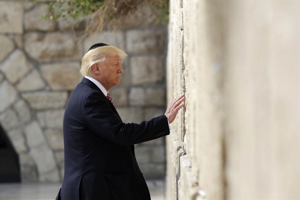  FOTO: Trump s-a recules la Zidul Plangerii in Ierusalim