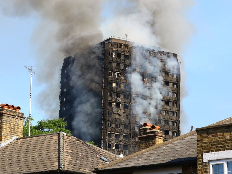  Bilanţul răniţilor în incendiul de la Londra a crescut la 64, dintre care 20 sunt în stare critică