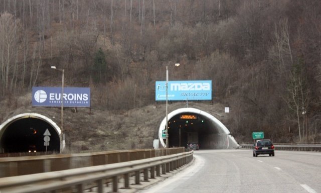  Este interzisă circulaţia TIR-urilor prin zona tunelului Vitiniya din Bulgaria