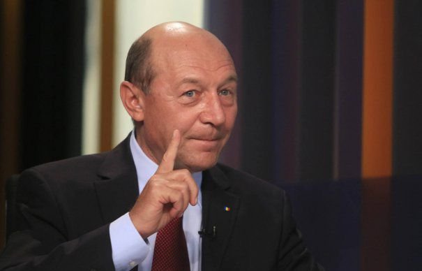  Băsescu: Dragnea şi Tăriceanu vând şi istoria ţării pentru voturile UDMR
