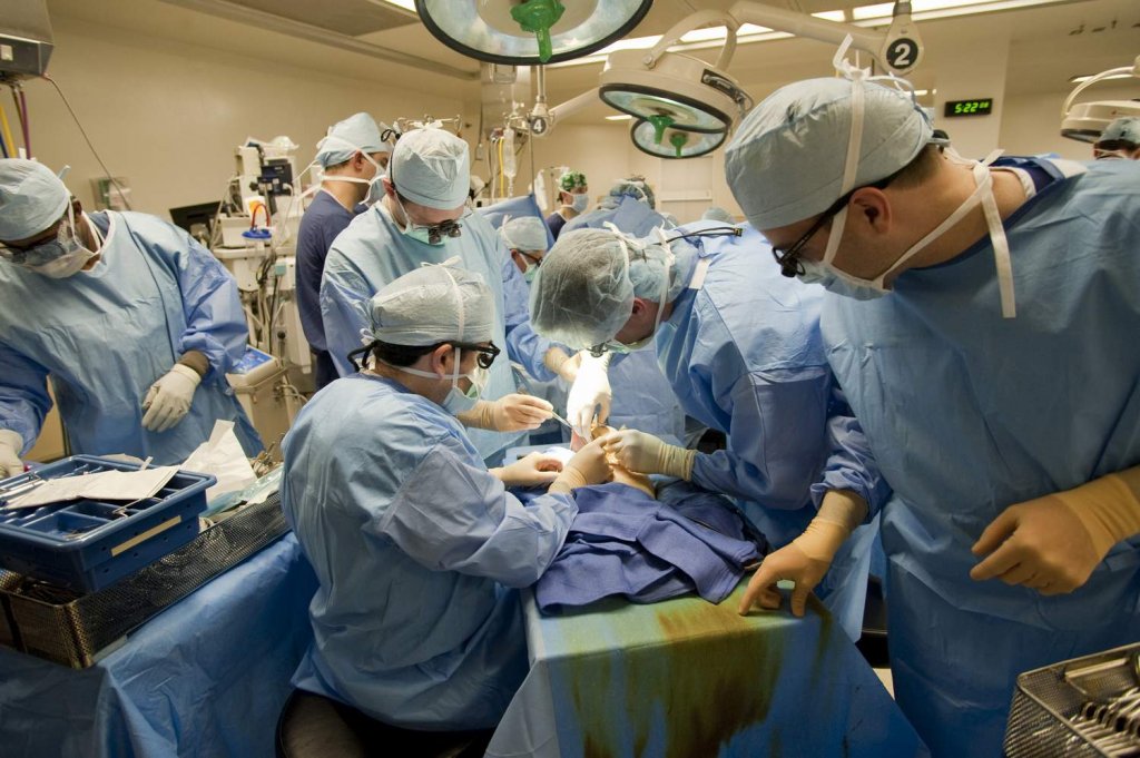  Medici din România şi Germania au prelevat organele unei ieşence