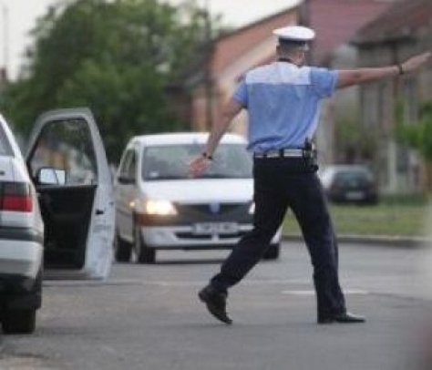  Opriţi-l pe nesimţit!: Şeful SIPI, semne obscene către poliţiştii care urmau să îl oprească în trafic
