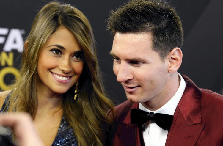  Messi se căsătoreşte, vineri, la Rosario, cu Antonela Roccuzzo, în prezenţa 260 de invitaţi