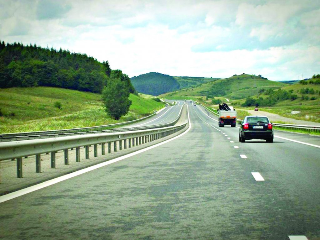  10 ani de eşecuri în serie: Autostrada Iaşi – Tg. Mureş, cea mai proastă abordare din România în privinţa proiectelor de infrastructură