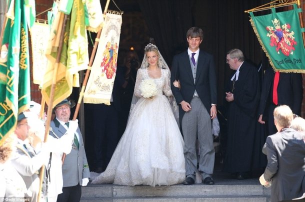  Prințul Ernst August Jr. de Hanovra s-a căsătorit cu designerul rus Ekaterina Malysheva