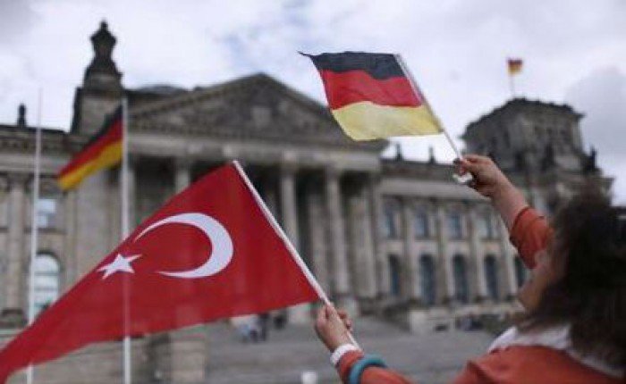  Germania a avertizat că va impune măsuri dure vizând turismul şi investiţiile în Turcia