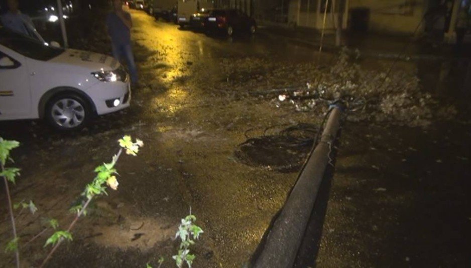 Furtuna a făcut ravagii şi în Brăila: 21 de autoturisme au fost avariate