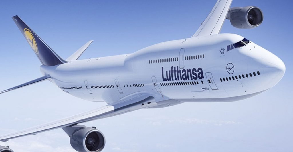  Panică într-un avion Lufthansa pe ruta Frankfurt-Houston: o baterie a luat foc!