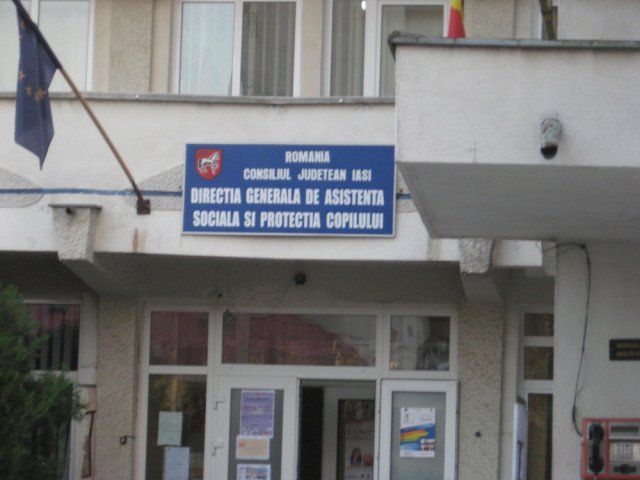  DGASPC: Trei orfelinate din județul Iași vor fi „sparte“ în 12 case