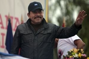  Nicaragua: Preşedintele Daniel Ortega dispus să îi acorde azil lui Snowden