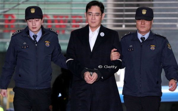  Vicepreşedintele Samsung Electronics, Lee Jae-Yong, condamnat la închisoare