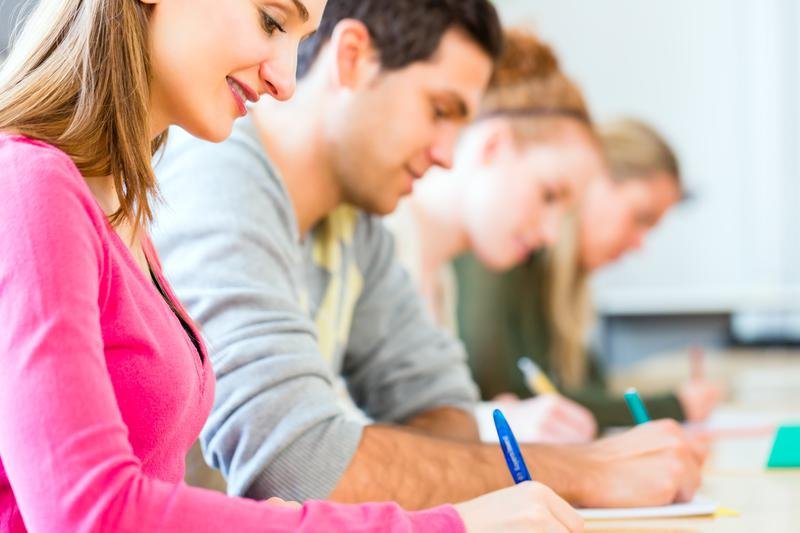  Lucrarile examenelor nationale ar putea fi corectate online, de acasa, de catre profesori