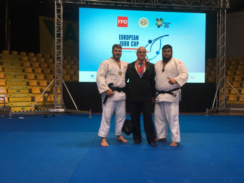  Judoka de top: Mircea Croitoru a câştigat Cupa Europeană de judo de la Bratislava, iar Vlăduţ Simionescu s-a clasat pe locul III
