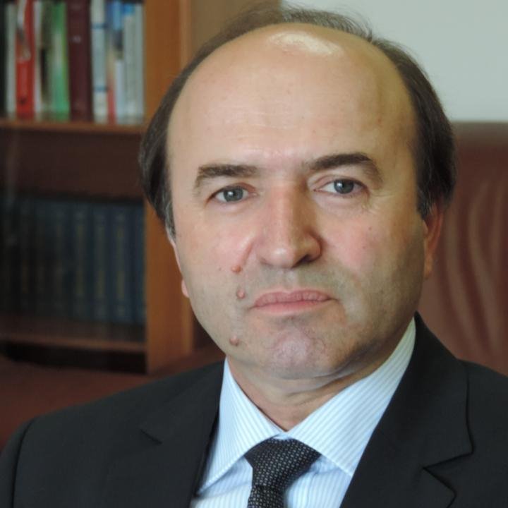  Ministrul Tudorel Toader va participa la Iaşi la o conferinţă despre malpraxis