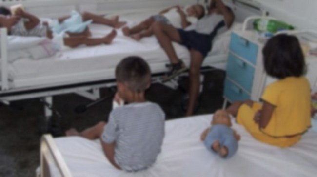  Cinci fraţi internaţi la spital cu hepatită A. Familia este ținută izolată