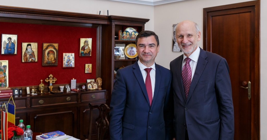  Ambasadorul Austriei s-a întâlnit cu primarul Mihai Chirica. Ce au discutat cei doi?