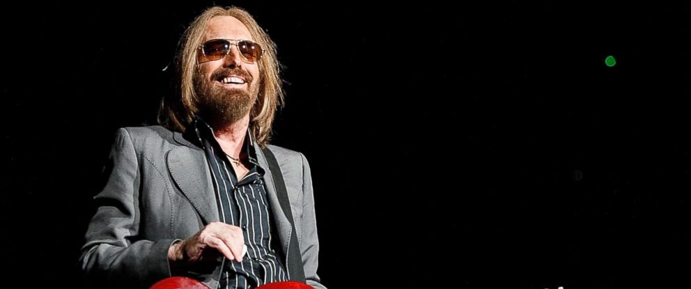  (VIDEO) Celebrul rocker Tom Petty a încetat din viaţă la vârsta de 66 de ani