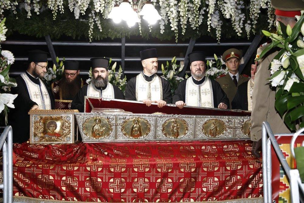  Racla Sfintei Cuvioase Parascheva a fost reintrodusă în Catedrala Mitropolitană