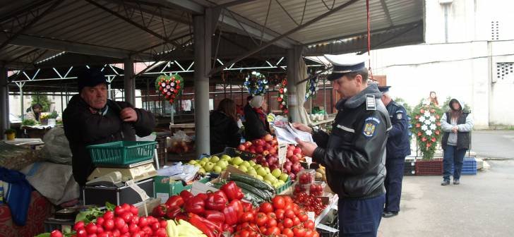  Pieţele din Paşcani, întoarse cu fundul în jos de Poliţie