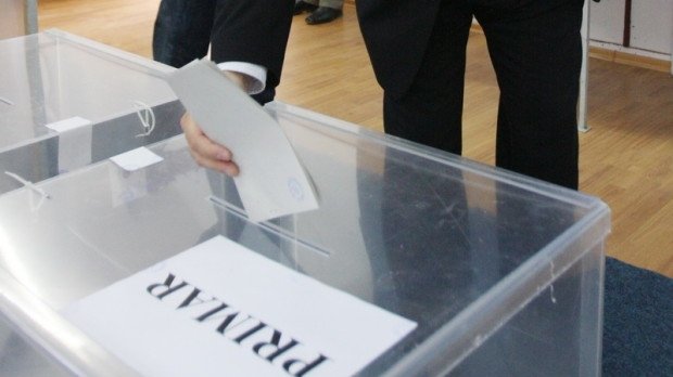  Se revine la votul în două tururi la alegerile locale? Aviz favorabil în Comisia de administraţie din Senat
