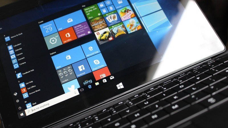  Microsoft spionează ilegal utilizatorii Windows 10 din România?