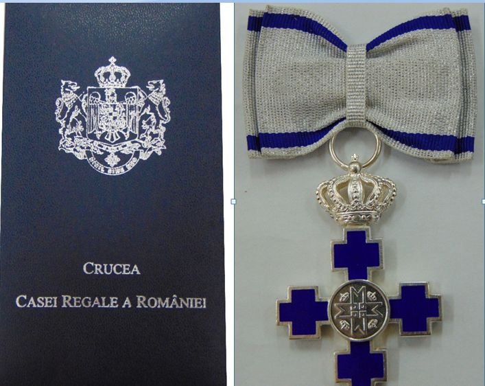  Un colegiu din Iaşi a fost decorat cu Crucea Casei Regale a României