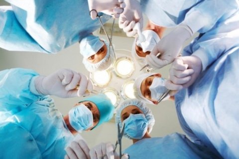  Nedreptate pentru medicii şi pacienţii ieşeni: Bucureştiul ne ia rinichii. DE CE?
