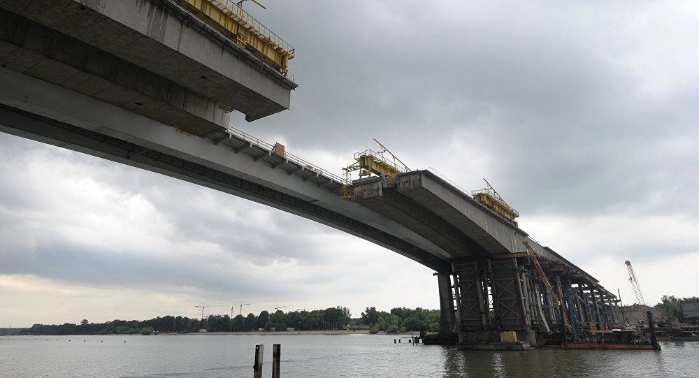  Peştii din Prut mută podul de la Ungheni: nu va fi stricată rezervația în care depun icre