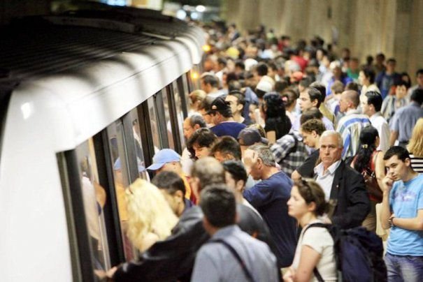  Ministrul Transporturilor: Vom începe să montăm sisteme de siguranţă la metrou