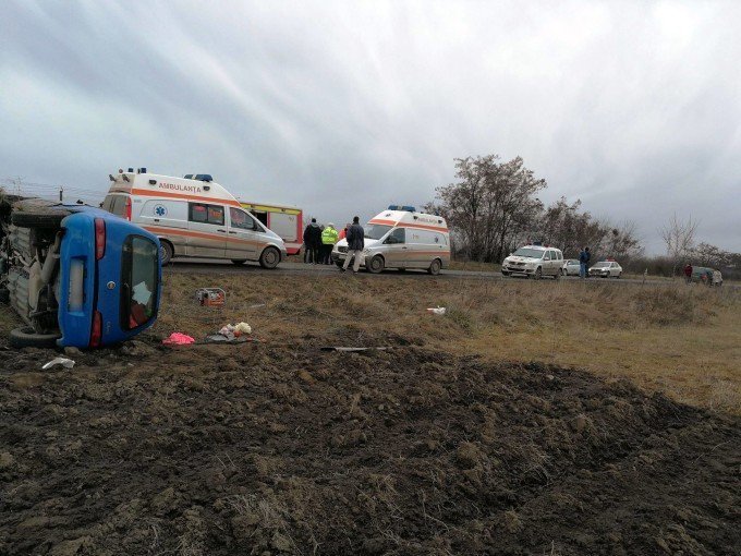  Accident rutier în judeţul Suceava: O persoană a murit, alte două au fost rănite