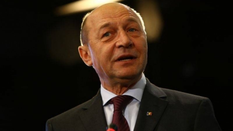  Traian Băsescu, lui Iohannis: Jucaţi Domnule Preşedinte! Cred că merită