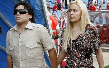  Maradona şi-a recunoscut un al patrulea copil