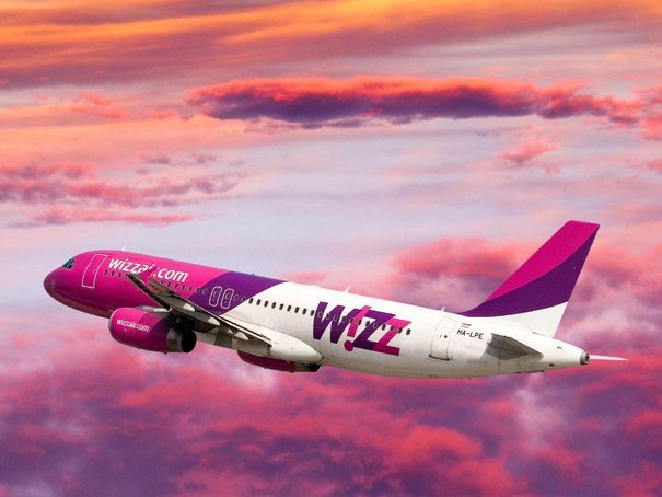  Wizz Air a încurcat bagajele călătorilor a două curse de la Londra, spre Cluj şi spre Craiova
