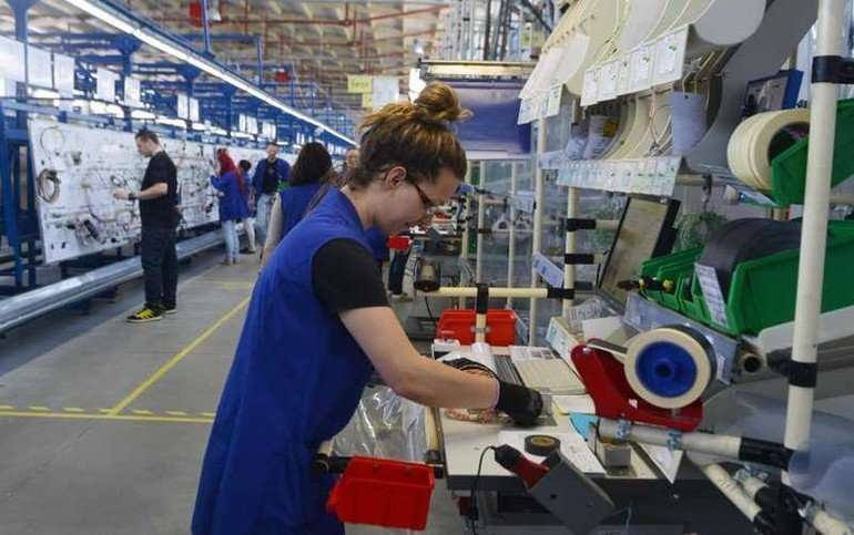  Gigantul american Delphi renunţă la o fabrică din cauza lipsei de personal