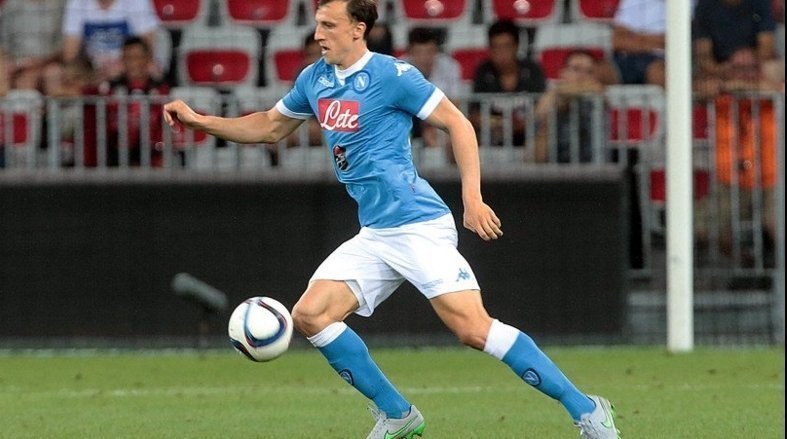  Vlad Chiricheş şi-a prelungit contractul cu Napoli până în 2022