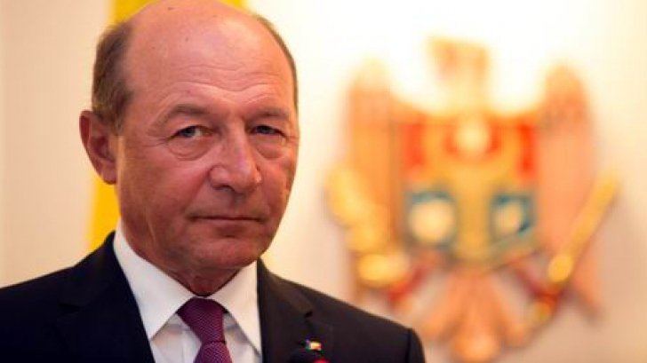  Băsescu, la Chişinău: Cerem parlamentelor de la Bucureşti şi Chişinău ca, în cel mai scurt timp, să voteze din nou unirea